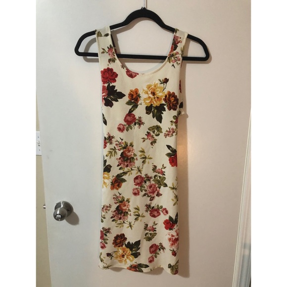 Bodycon Flower Dress - Picture 1 of 3